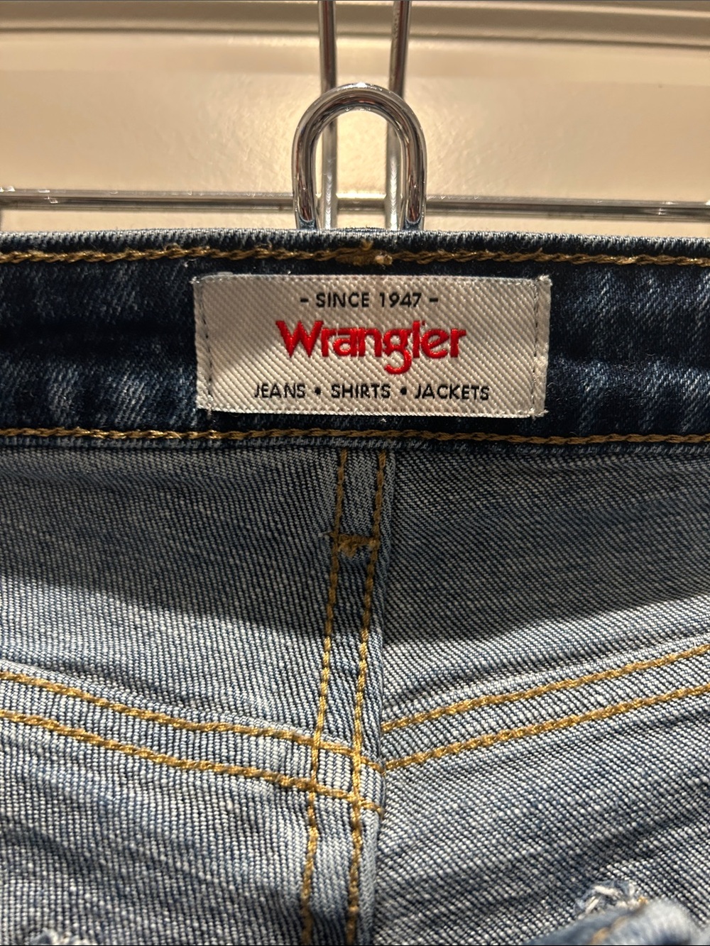 Wrangler Jeans - Picture 2 of 3
